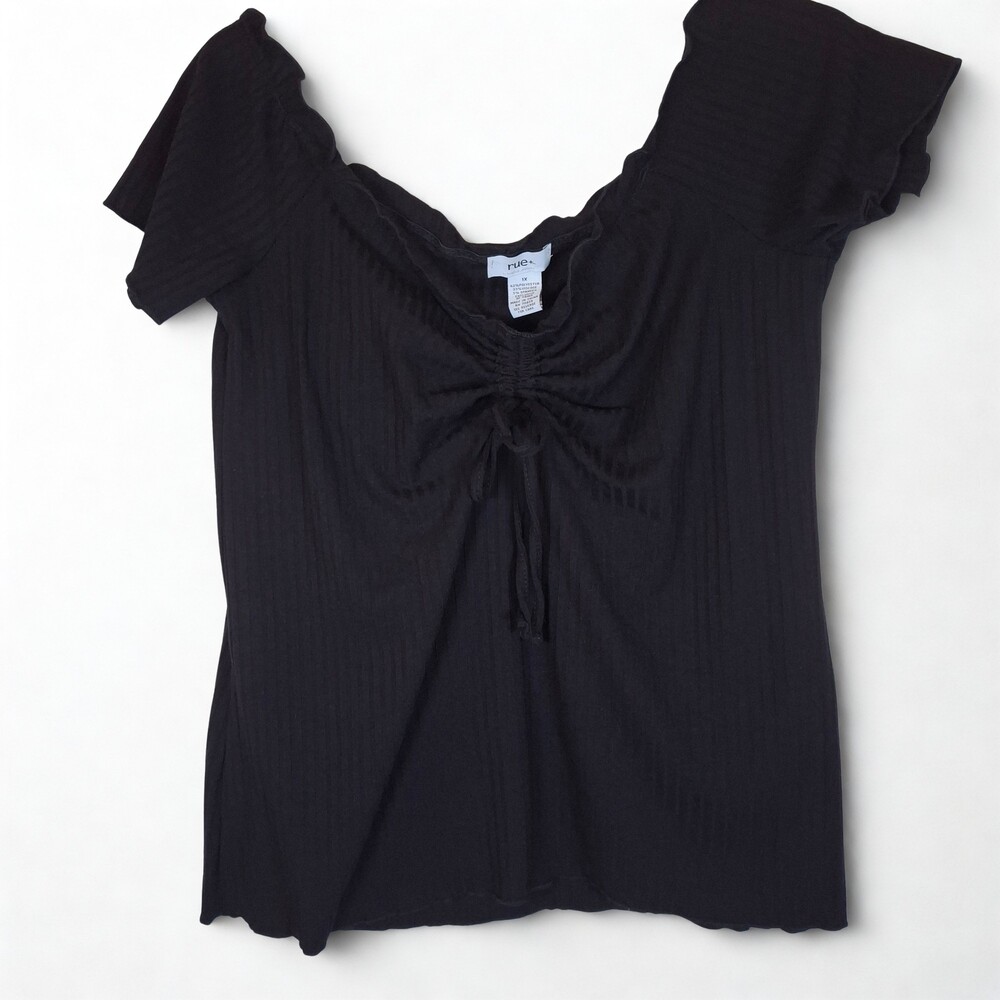 rue+ Ribbed Knit Black Short Sleeve Top 1X Scalloped Edge Drawstring